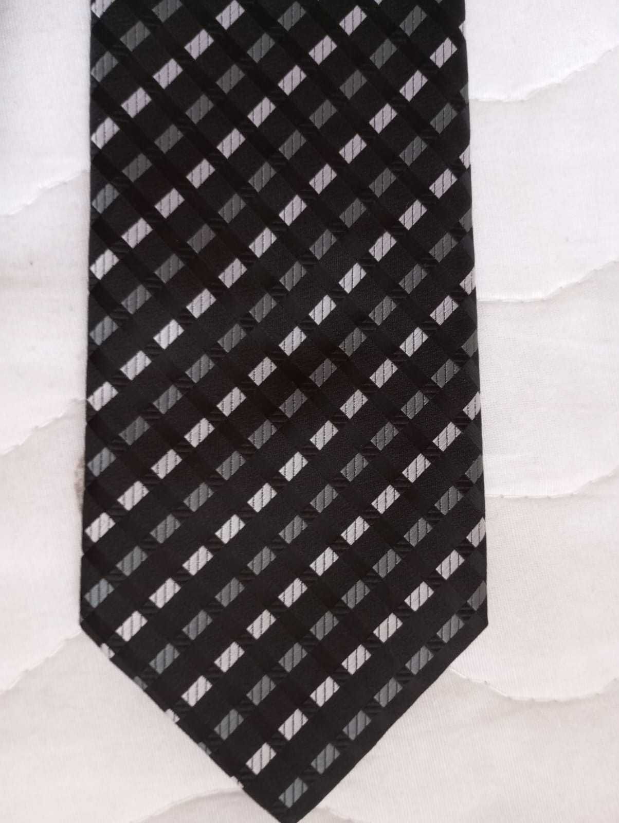Cravata NOUA neagra co model alb si gri, Pierre Rouchard,