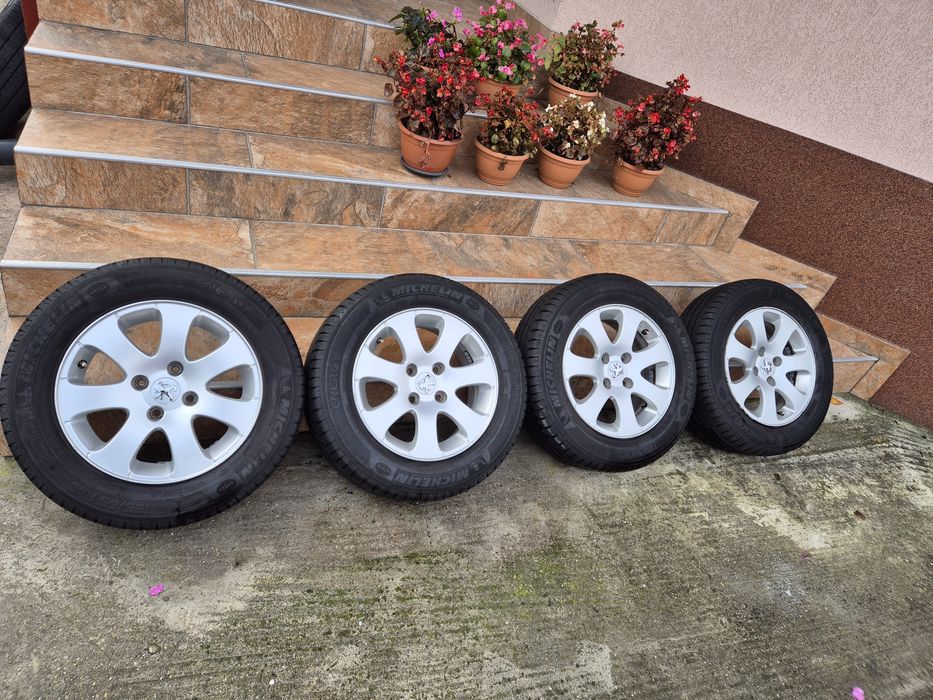 Jante R15 4x108 cu anvelope vară Michelin 195/65R15
