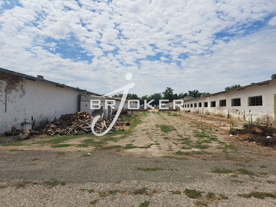 Пром. помещение в Добрич, област-с.Честименско