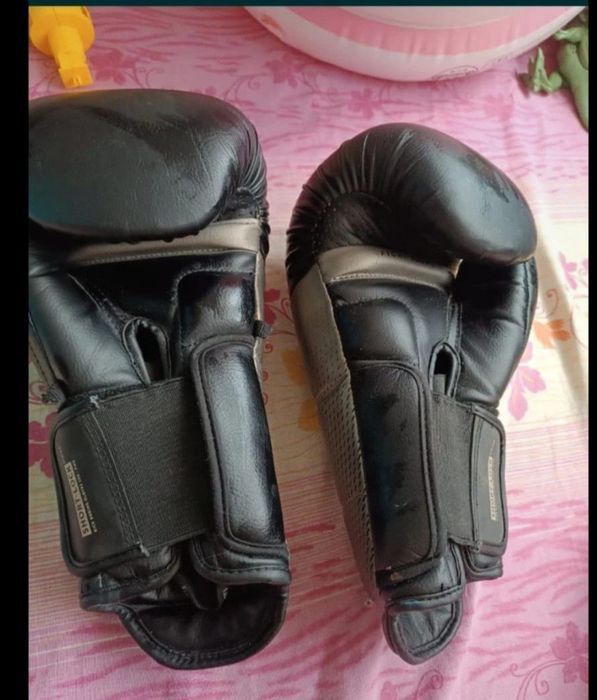 Mănuși de box mărime 12