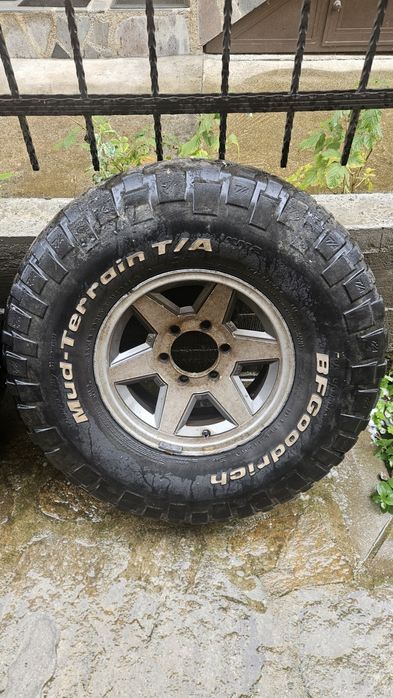 Джанти със гуми 6х139.7 15