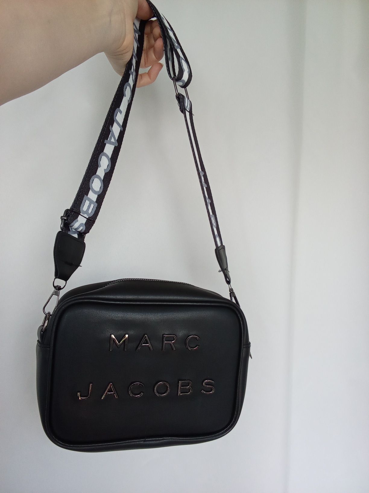 Louis Vuitton   Guess  Mark Jacob's чанта