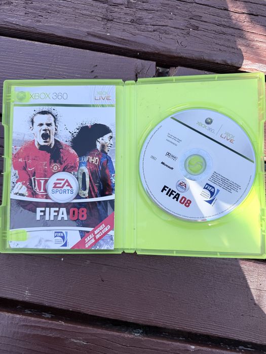 Xbox One контролер и две игри