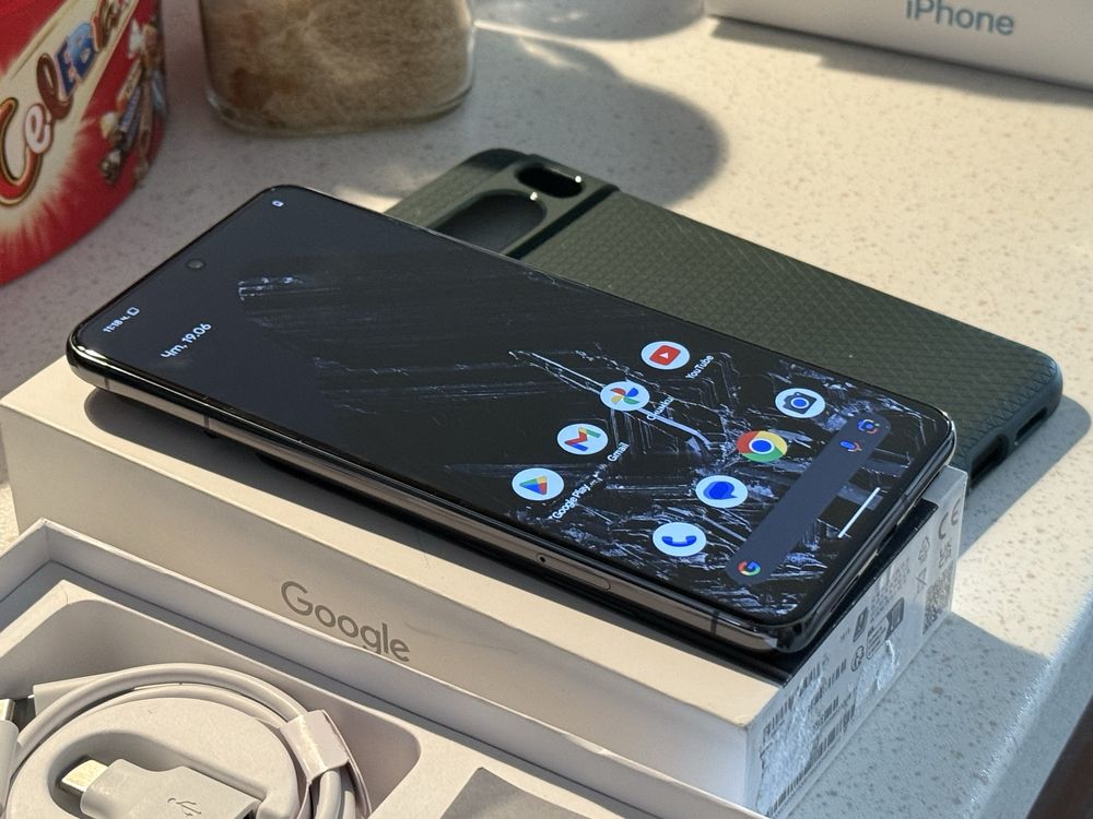 Google Pixel 8 Pro 5G 128GB 12GB RAM Dual Obsidian Black  – Като НОВ!