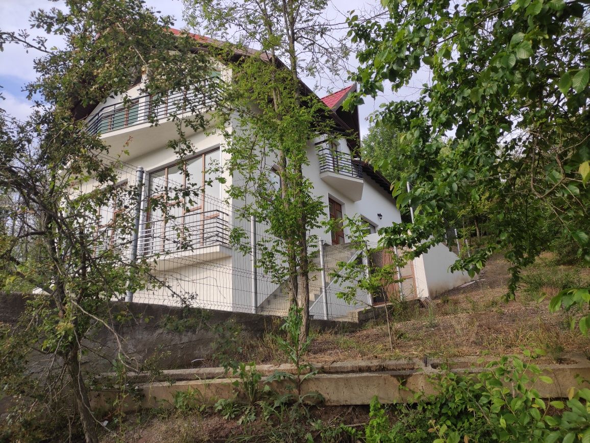 Casa , locuință în comuna Mosoaia