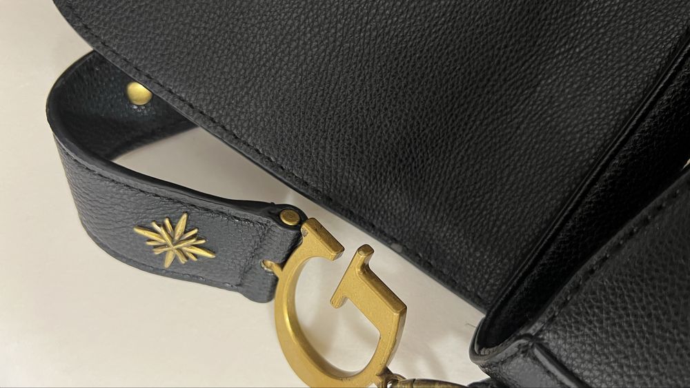 Geantă GUESS originală