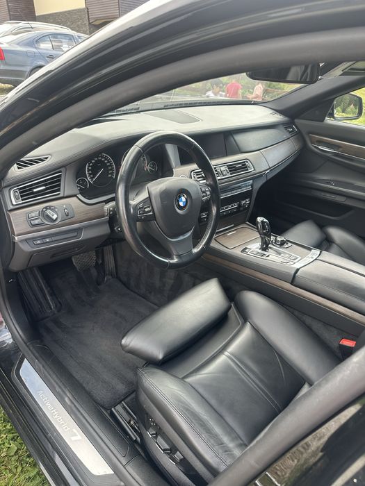 Vand/Schimb BMW 750i ActiveHybrid 7 stare 10/10 NEGOCIABIL