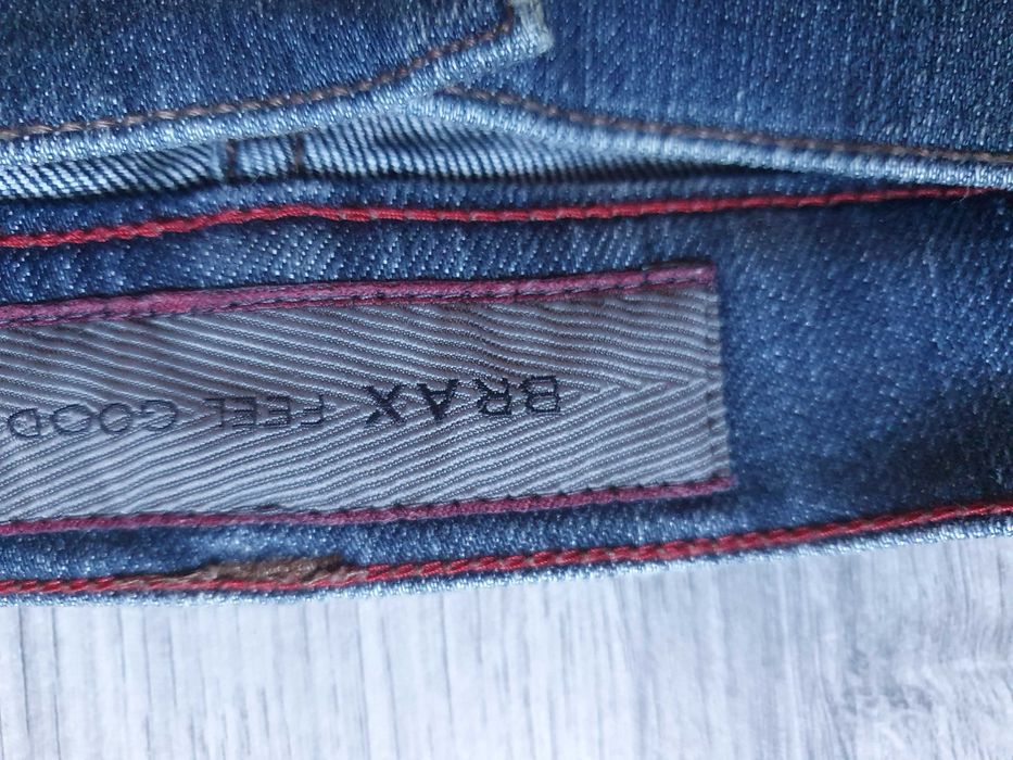 Blugi BRAX - Marime W36 L34 (Talie 93 cm)