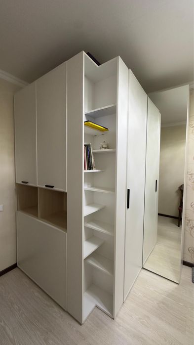 Продам шкаф-гардероб