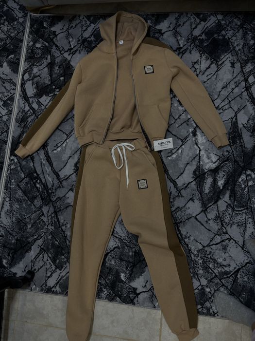 Бежав женски комплект