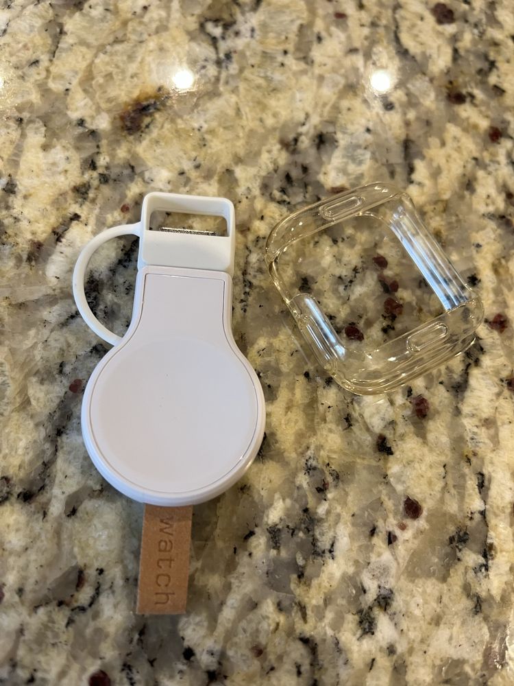 Apple Watch безкабелно зарядно + Протектор