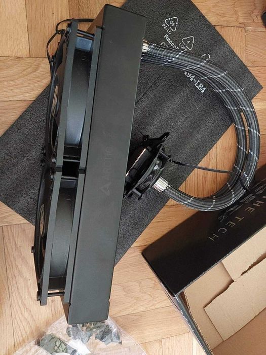 Arctic Liquid Freezer II 240