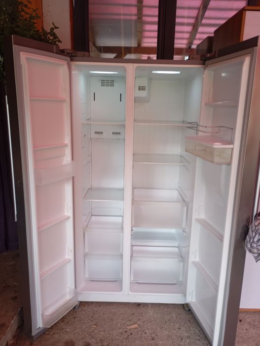 Frigider syde by syde Midea