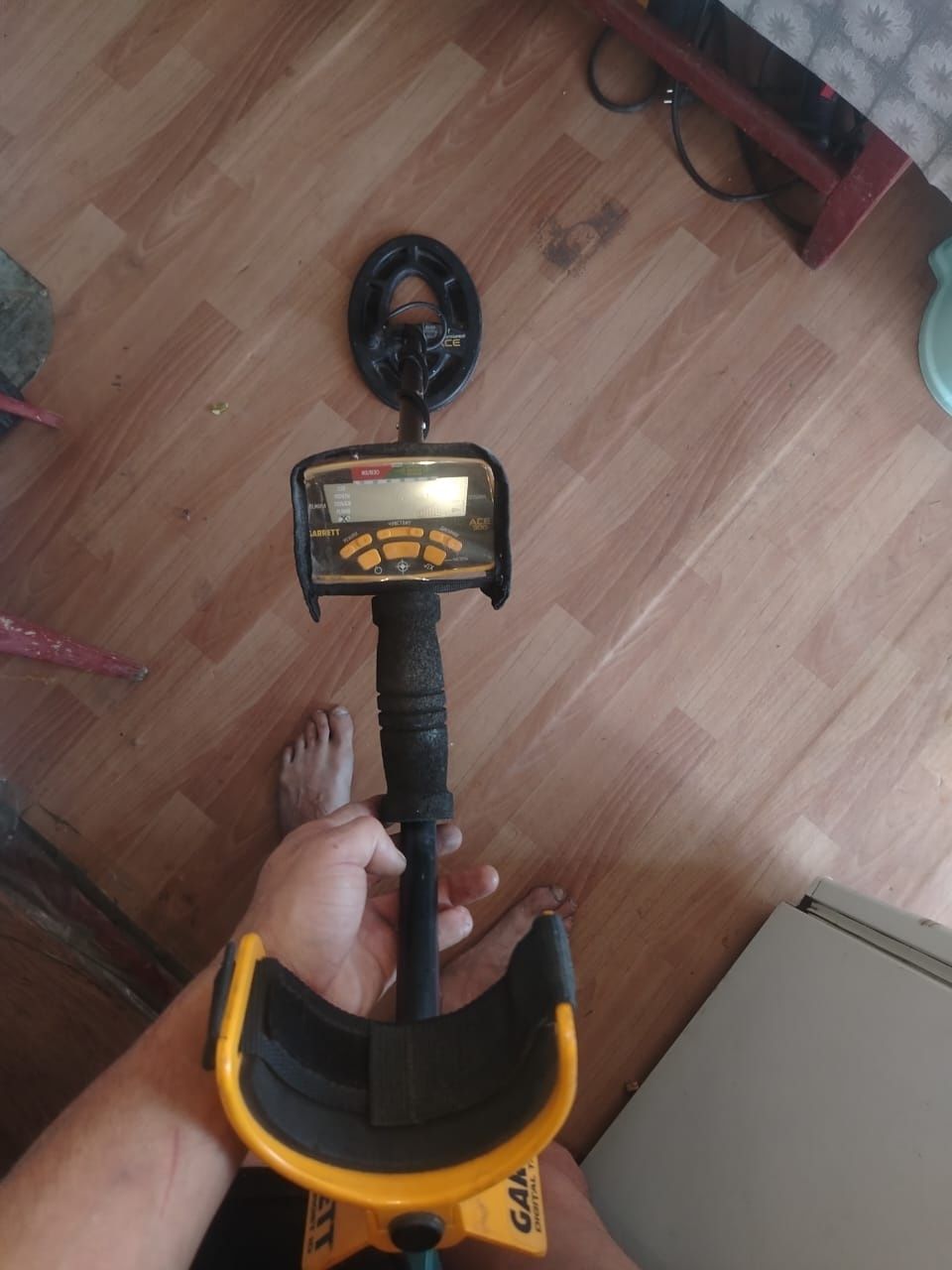 Продам металлоискатель