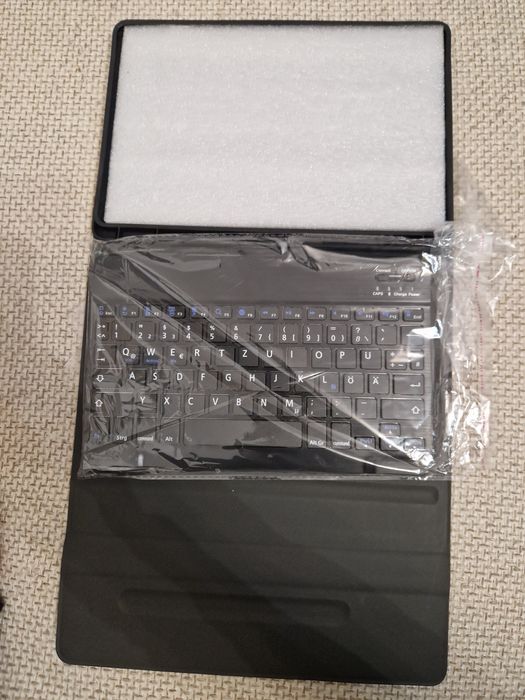 Husa + tastatura Samsung Galaxy S9/S9 FE - Brasov