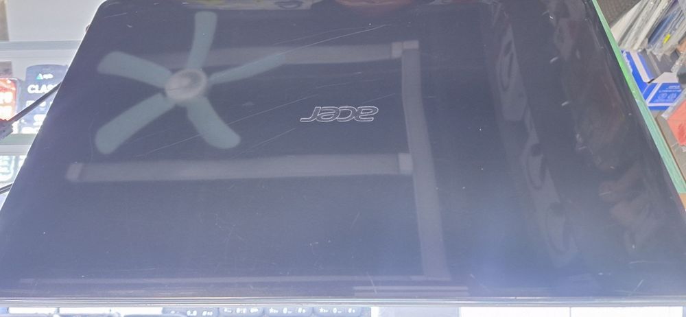 Acer Noutbook Sotiladi