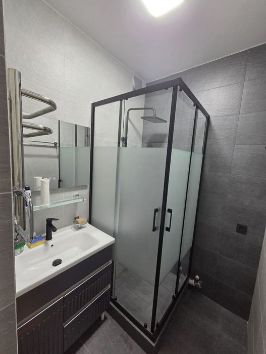 Квартира продаётся Чиланзар 9 квартал 3/1/4 евро можно под офис РУВД