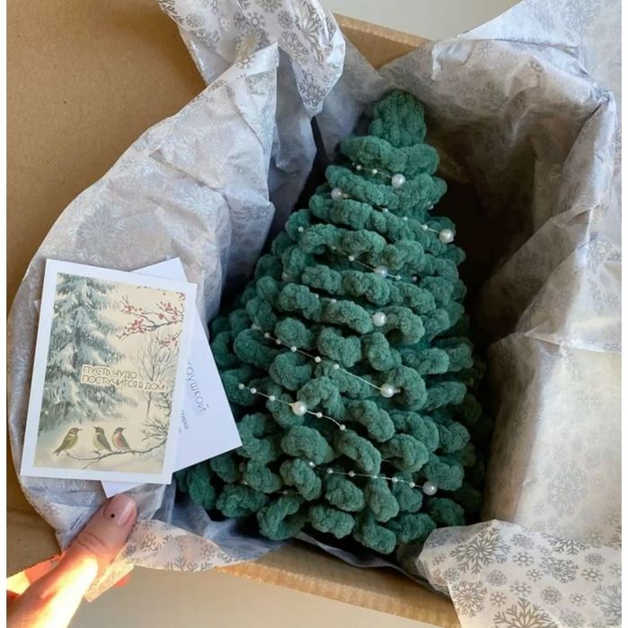Ёлка ( ручная вязка)