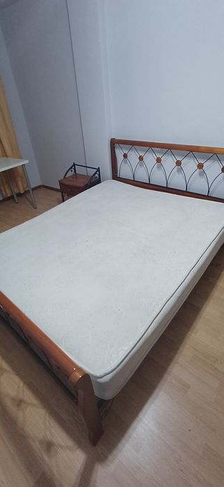 Продам кровать и тумбочку