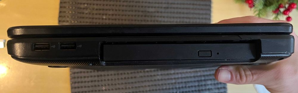 Лаптоп DELL Inspiron15 n5050 Intel Core i3-2350M 15.6" RAM8GB DDR3 Win