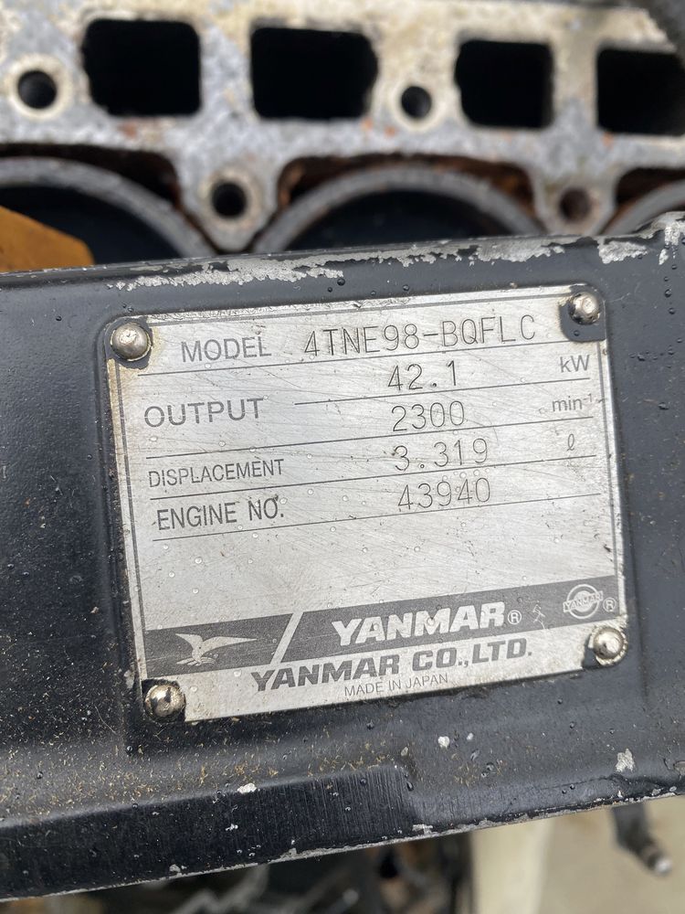 Piese/dezmembrez Motor Yanmar 4TNE98 (piese )