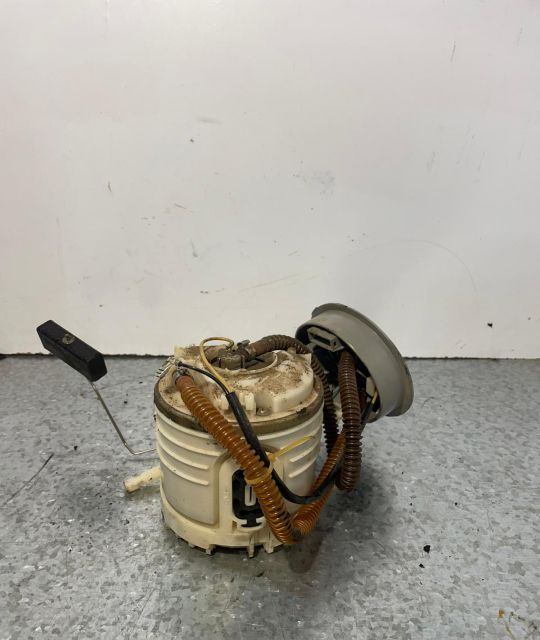 Pompa benzina Volkswagen VW Golf a 3-a generatie