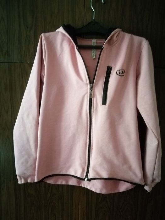 Суичър горница по 7 лева бройката