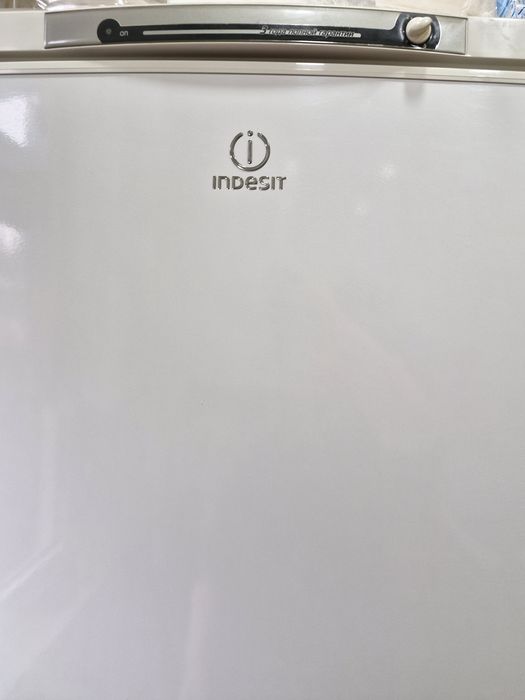 Холодильник Индезит б/у