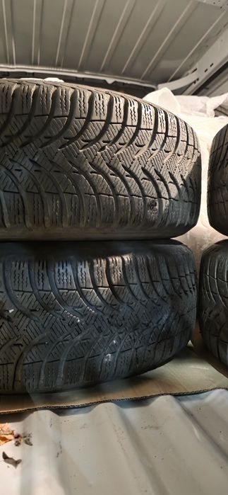 Vand roti cauciucuri iarna Bmw 205/60 r16 F30,F31,E90