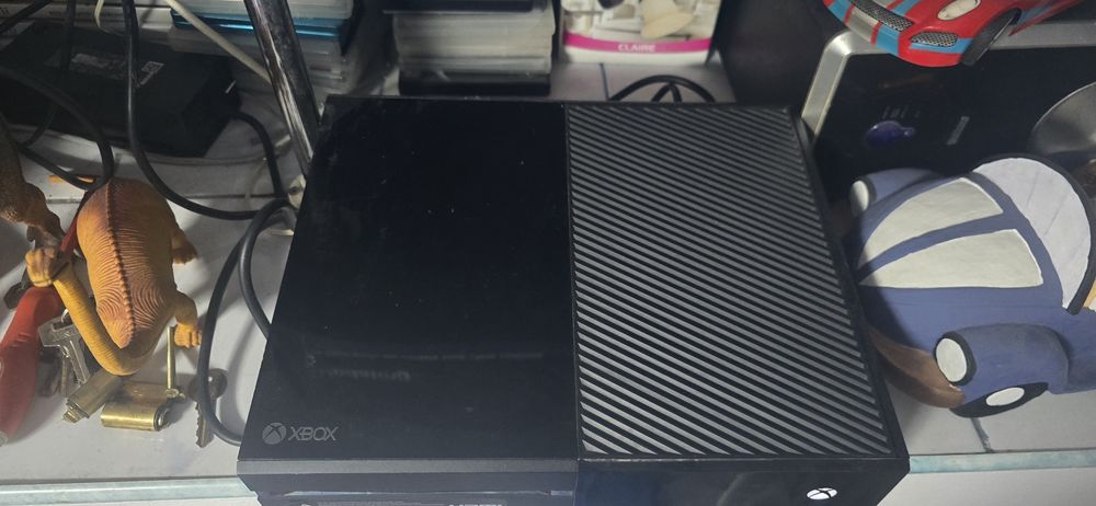 Vând xbox one 512gb