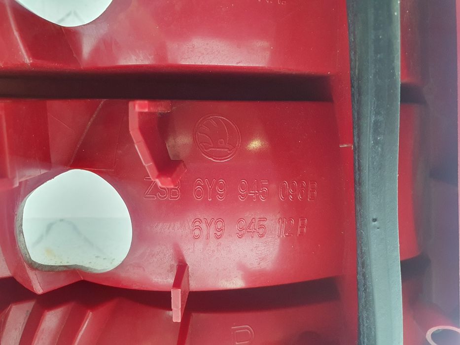 Lampa stop aripa dreapta SKODA FABIA Combi (6Y5) [ 2000 - 2007 ] OEM 6