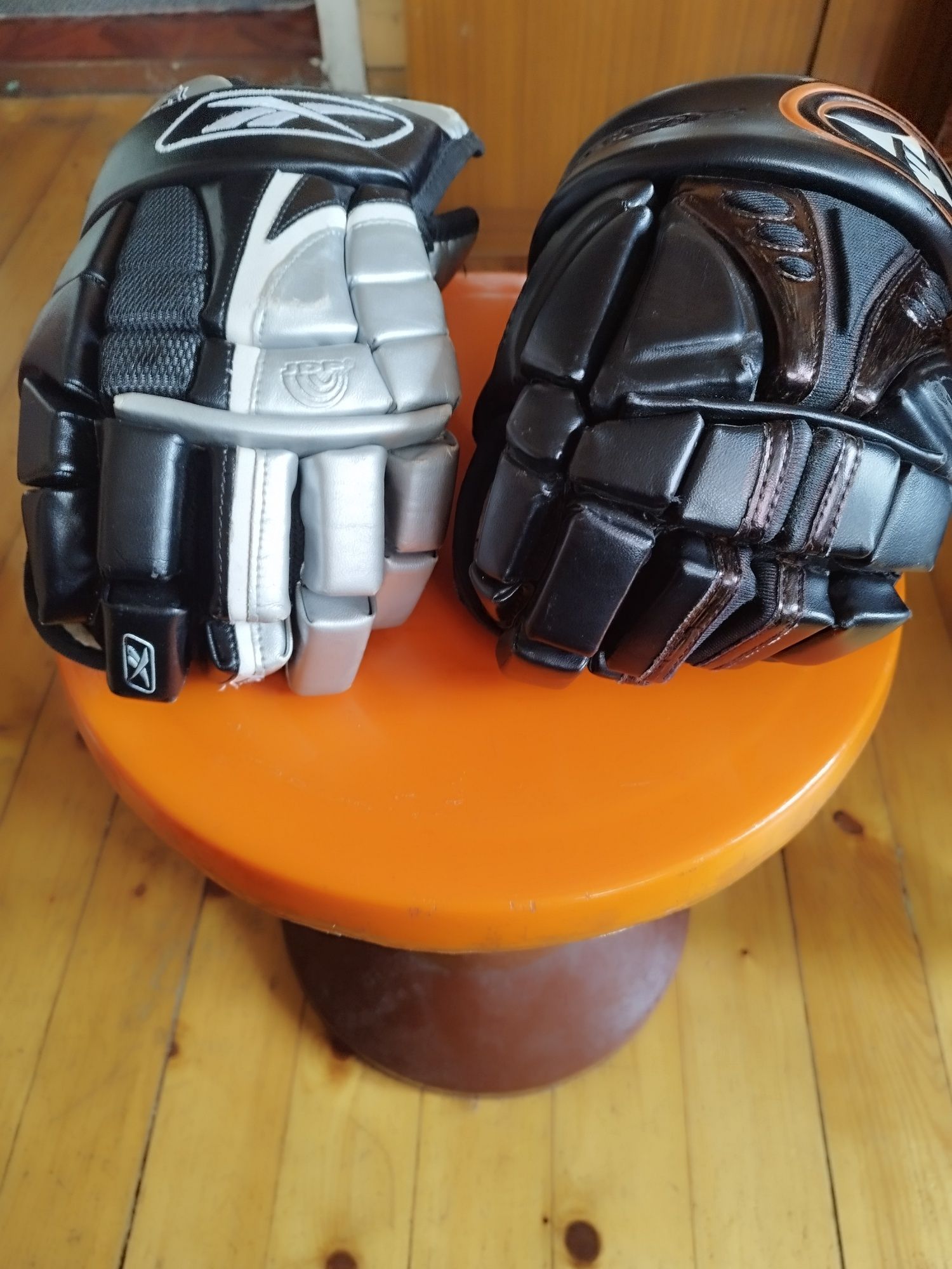 Ръкавици за хокей