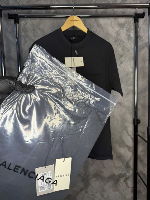 Tricou Balenciaga