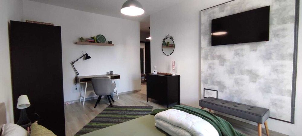 Proprietar, inchiriez garsoniera