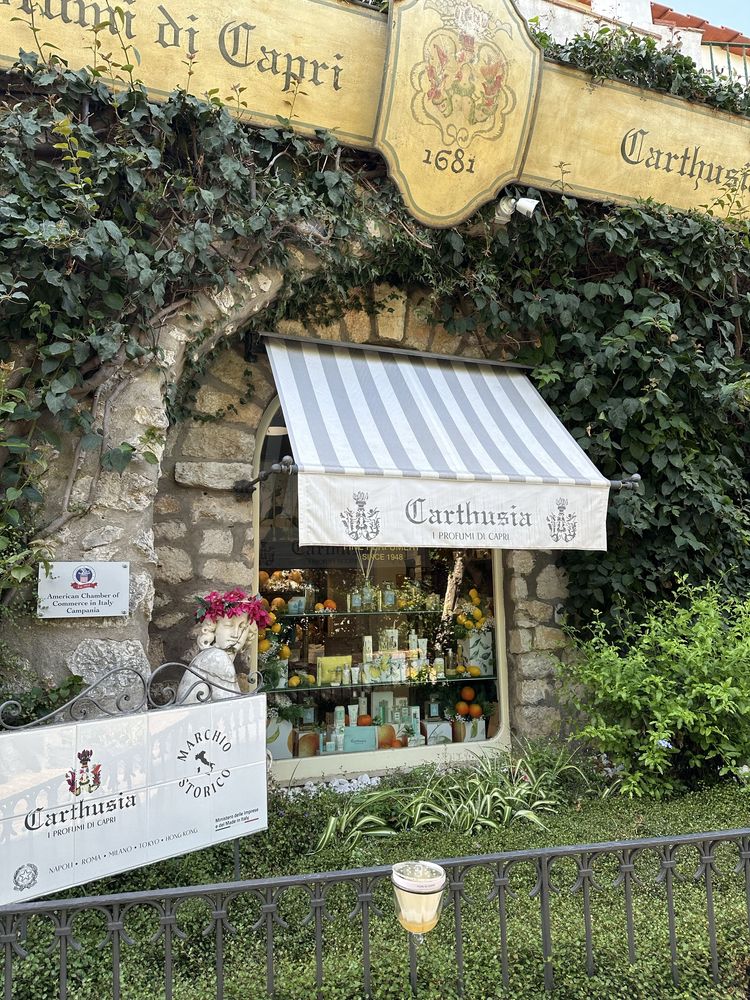 Carthusia Capri Corallium travel set от душ гел и две сапунчета