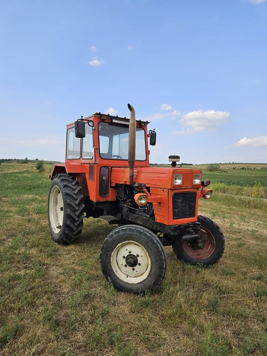Vând Tractor U650