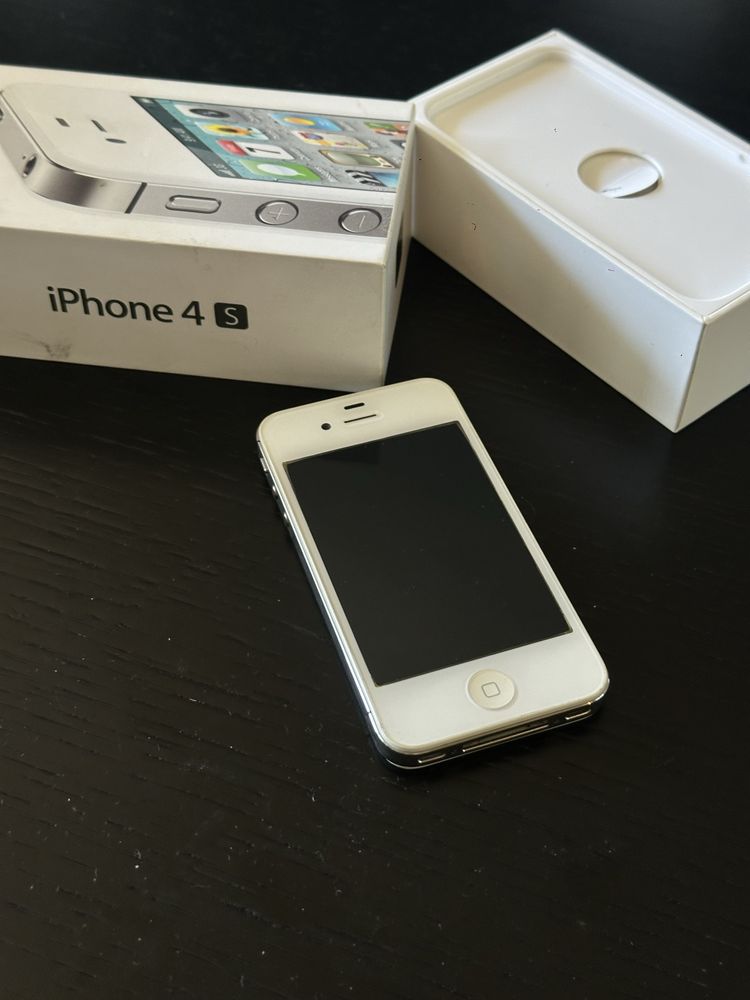 iPhone 4S, White 32GB