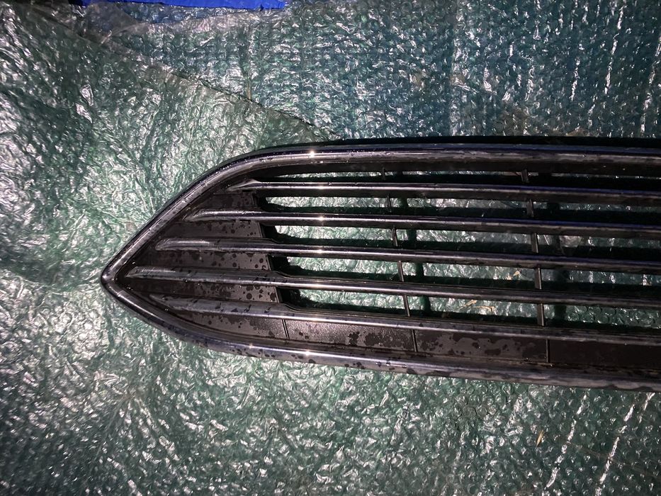 Grila Ford focus 3 Facelift 2014 - 2018 grila radiator bara fata