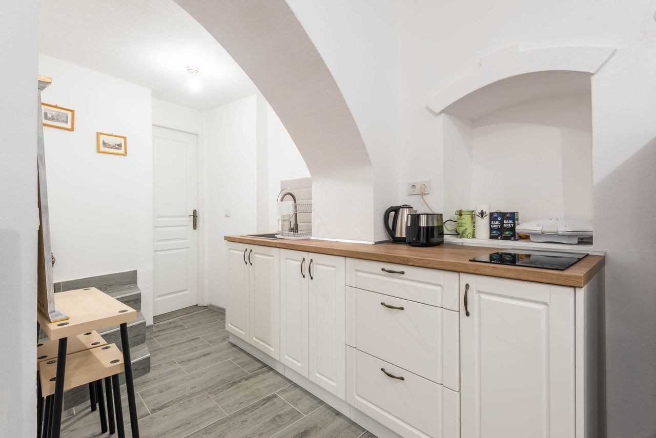 Продава се Многостаен апартамент в Варна, Гръцка махала - 150 кв.м за 3034 €/кв.м - Снимка #20