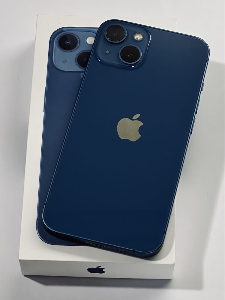 iPhone 13 Blue 94% battery