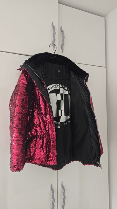 Дамско зимно яке с пайети