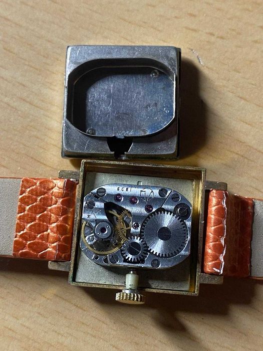 Ceas Luch Dama Mecanic rusesc aurit