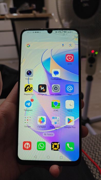 Продам Смартфон Honor