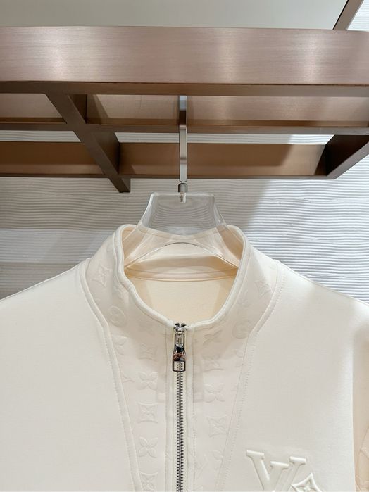 Bluza Louis Vuitton , calitate premium , pe comanda , noua , M