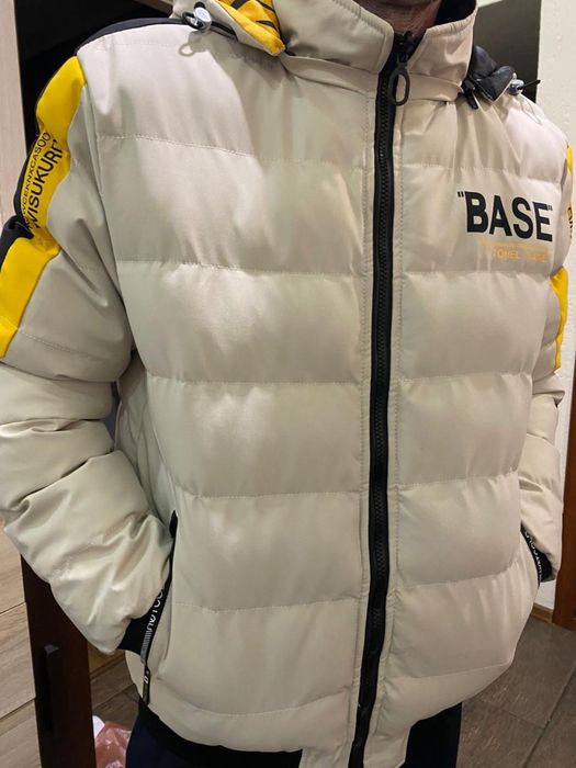 Продается куртка новая