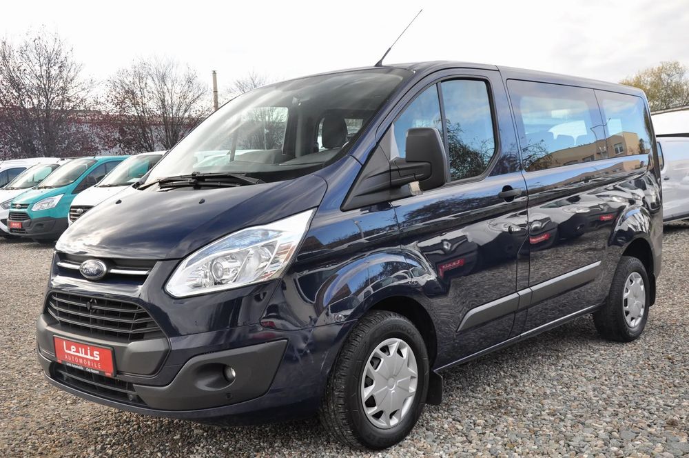 Ford Transit Custom Kombi 9 Locuri