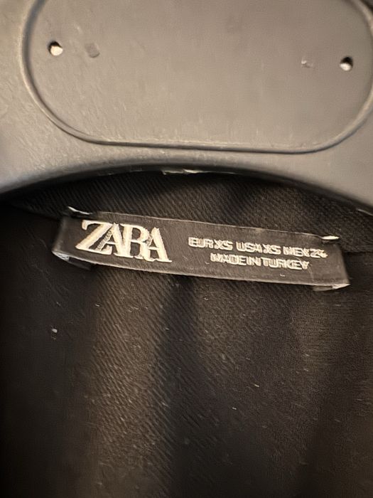 Rochie gen capa Zara Mărimea XS pe eticheta  Merge și pentru S