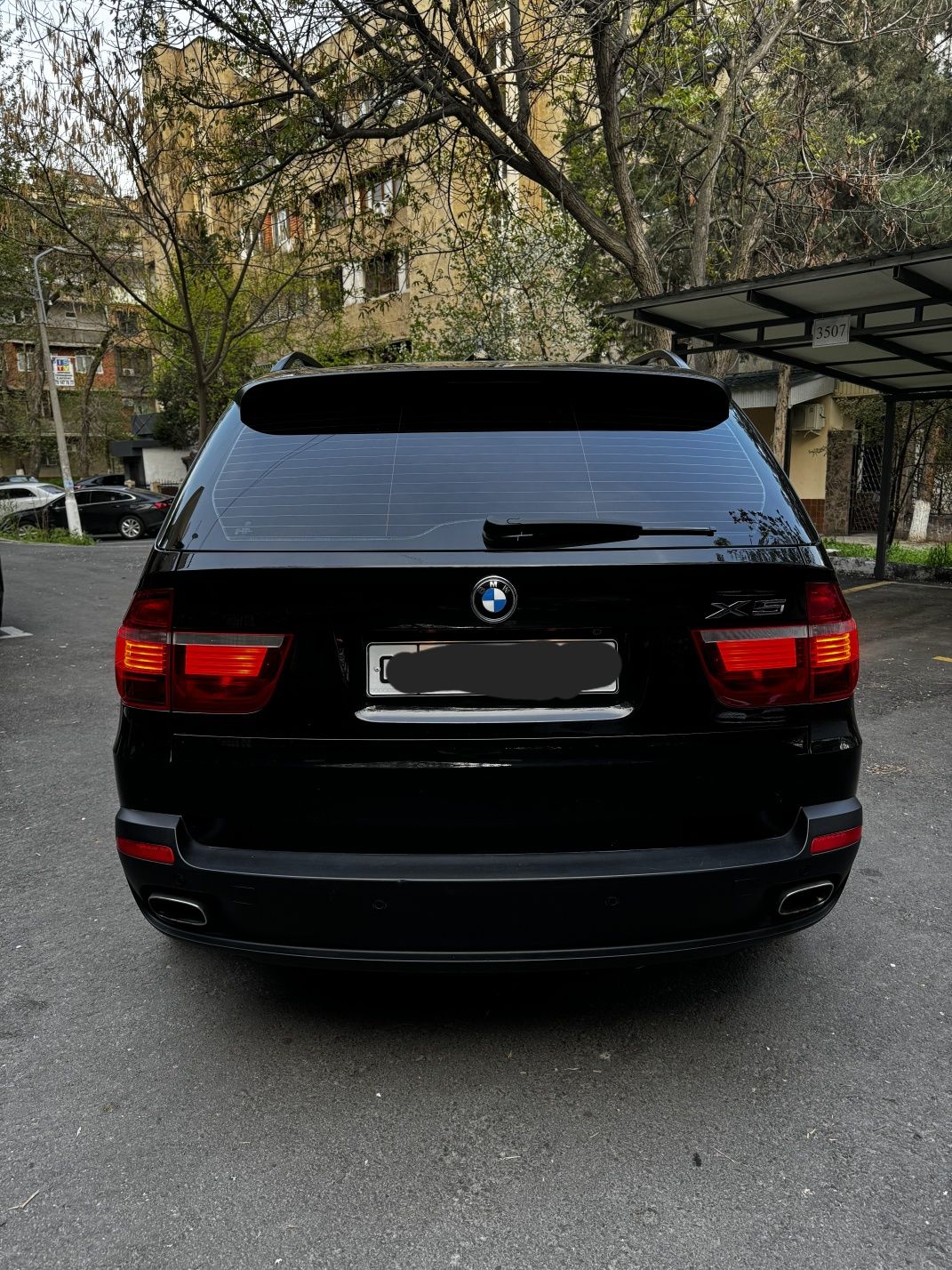 Bmw x5 e70 4.8i idel holatda