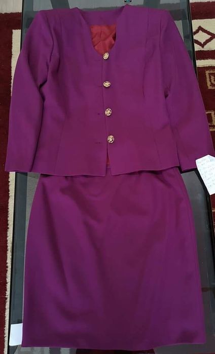 Costum nou, facut pe comanda