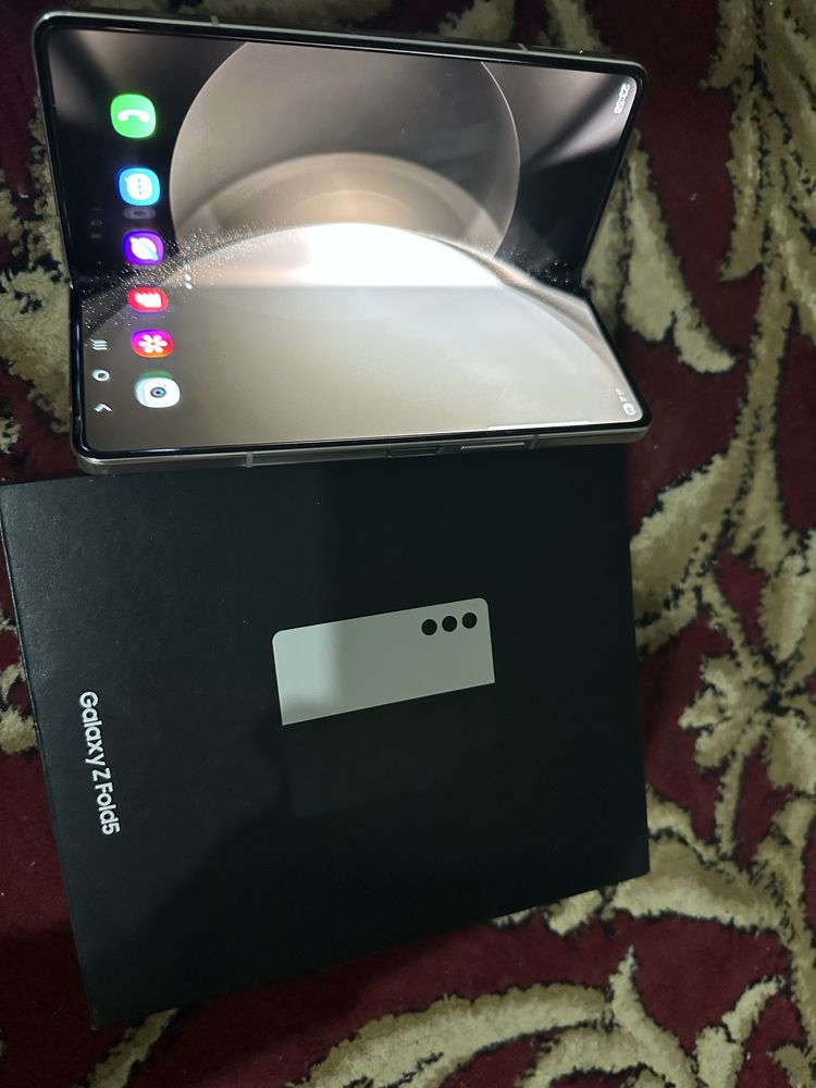 Samsung galaxy Z Fold5 512gb